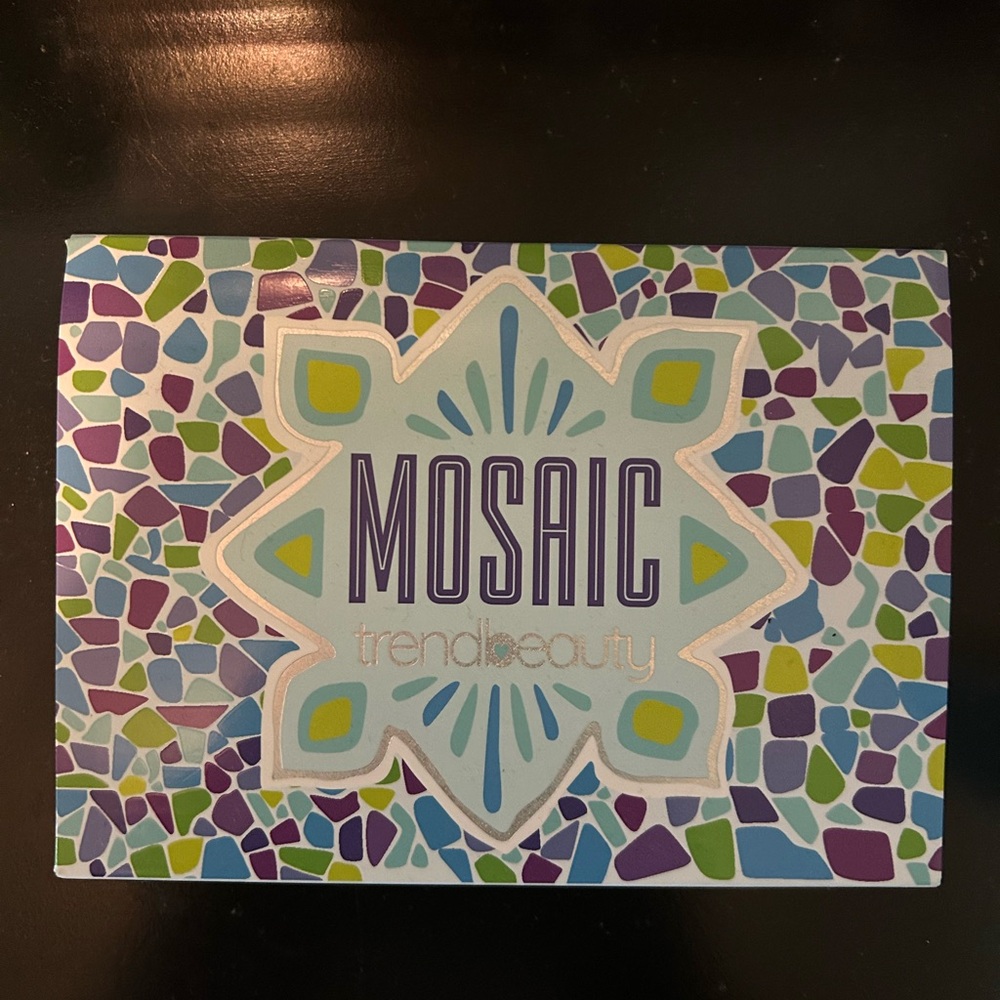 Mosaic Palette Trend Beauty
